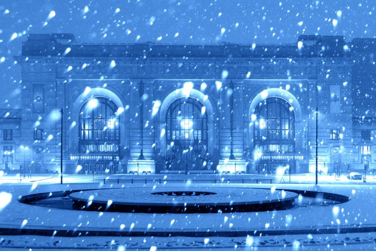 Photo of a snowy Union Station by Roy Inman